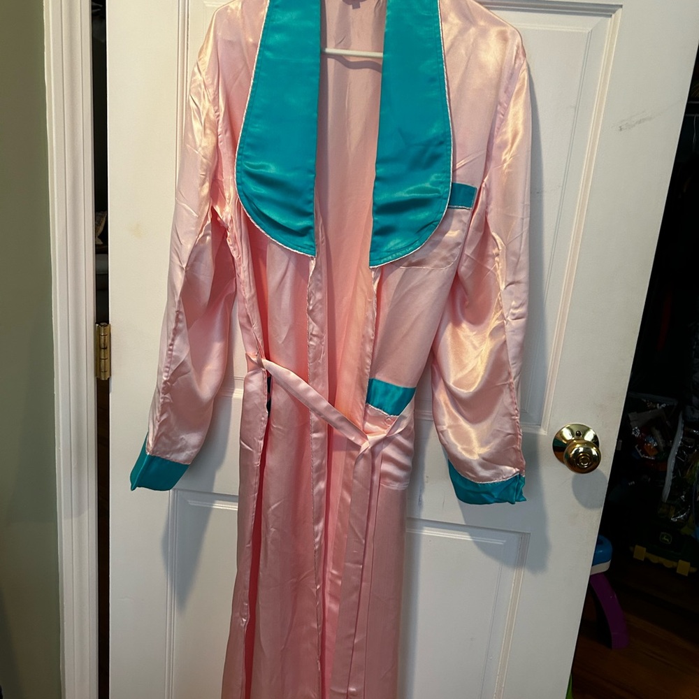 Vintage Korean Robe & Pajamas w/ Slippers & original box Pink L